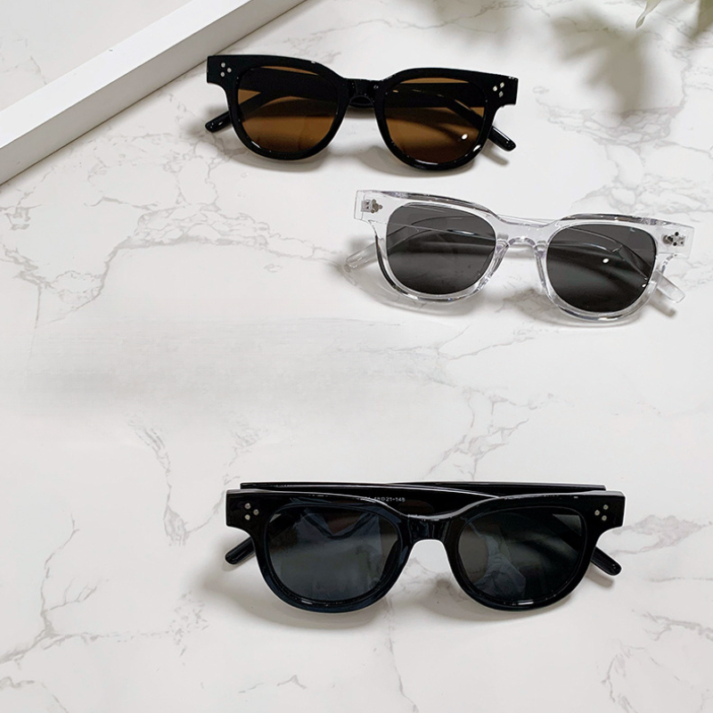 Gafas de sol con montura redon - Men Fashion Photography reseña y precio