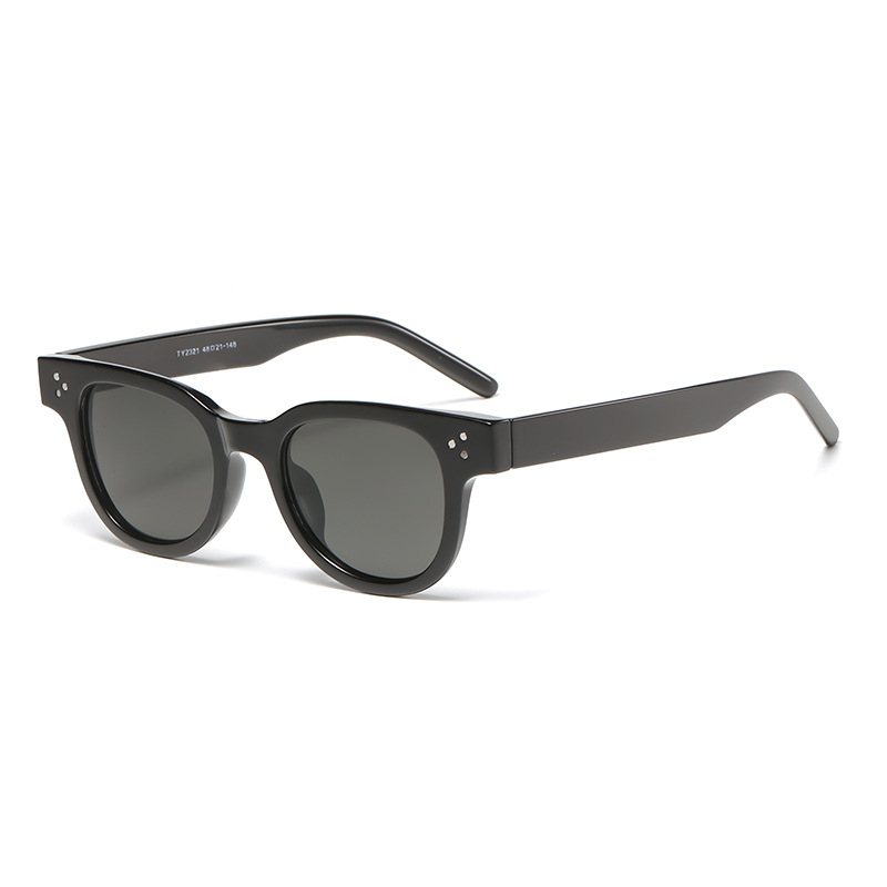 Gafas de sol con montura redon - Men Fashion Photography reseña y precio