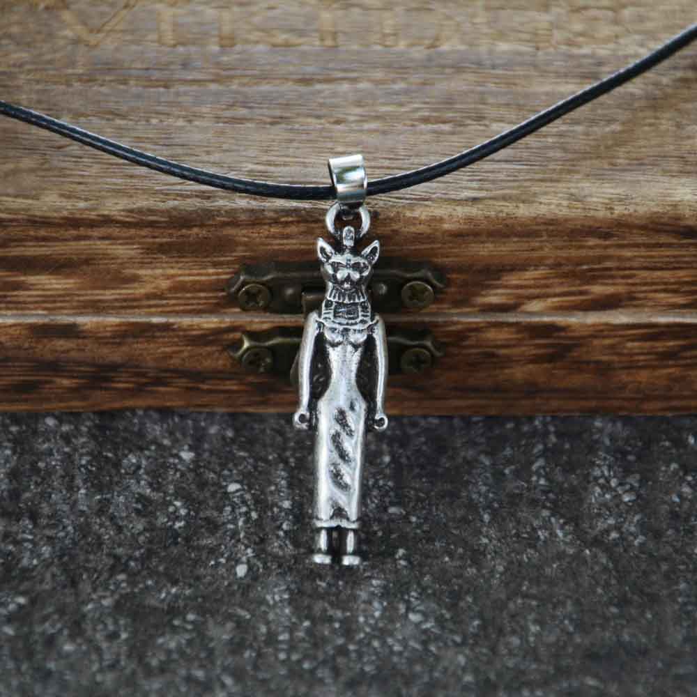 Nostalgia pequeño dios egipcio - Men Fashion Egypt reseña y precio